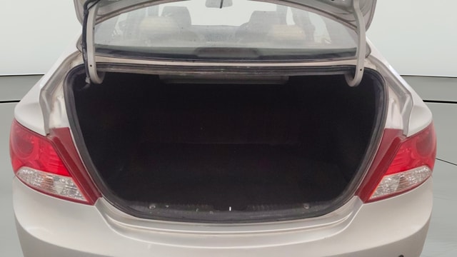 View Hyundai Fluidic Verna Image 38 Used Hyundai Fluidic Verna Image 38