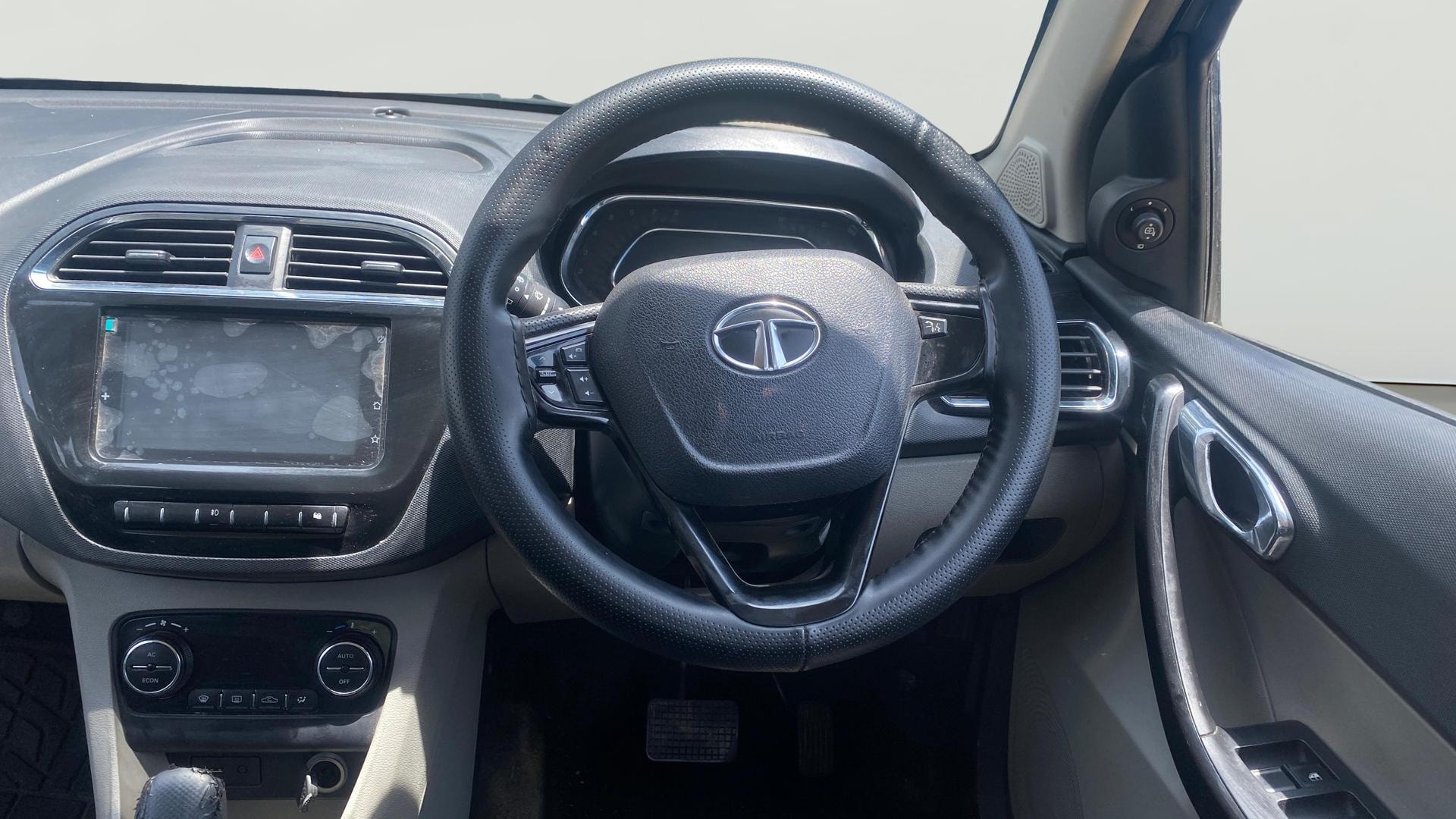 View 2020 Tata Tiago Revotorq XB Image 20 Used 2020 Tata Tiago Revotorq XB Image 20