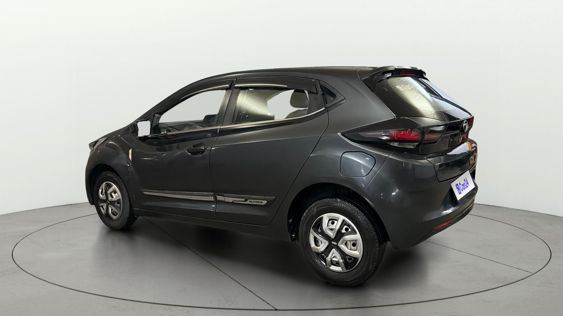 View 2021 Tata Altroz XE Petrol Image 2 Used 2021 Tata Altroz XE Petrol Image 2