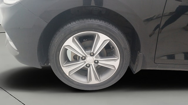 View Hyundai Verna Image 34 Used Hyundai Verna Image 34