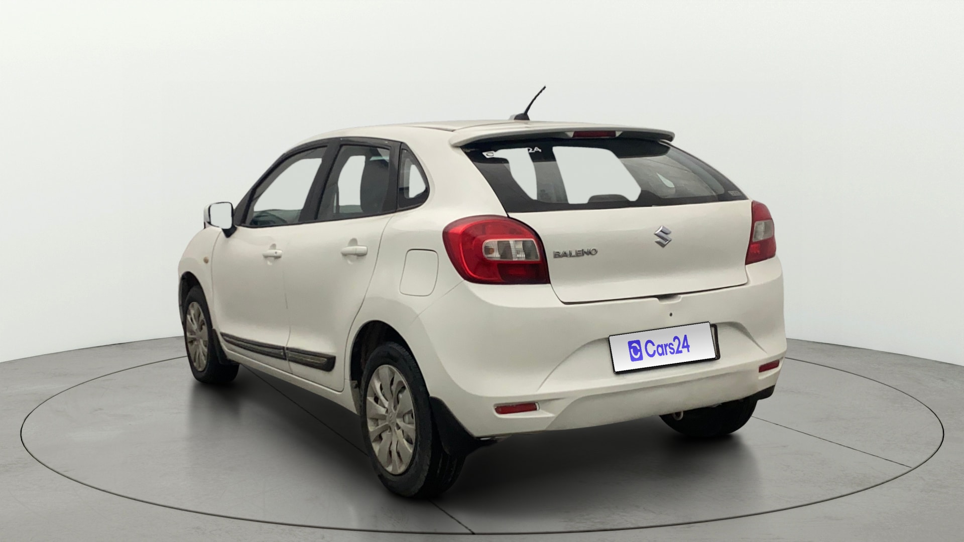 View 2017 Maruti Suzuki 1000 Base Variant Image 2 Used 2017 Maruti Suzuki 1000 Base Variant Image 2