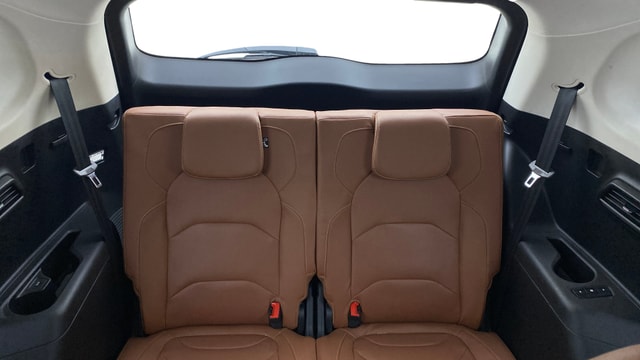 View MG Hector Plus Image 10 Used MG Hector Plus Image 10