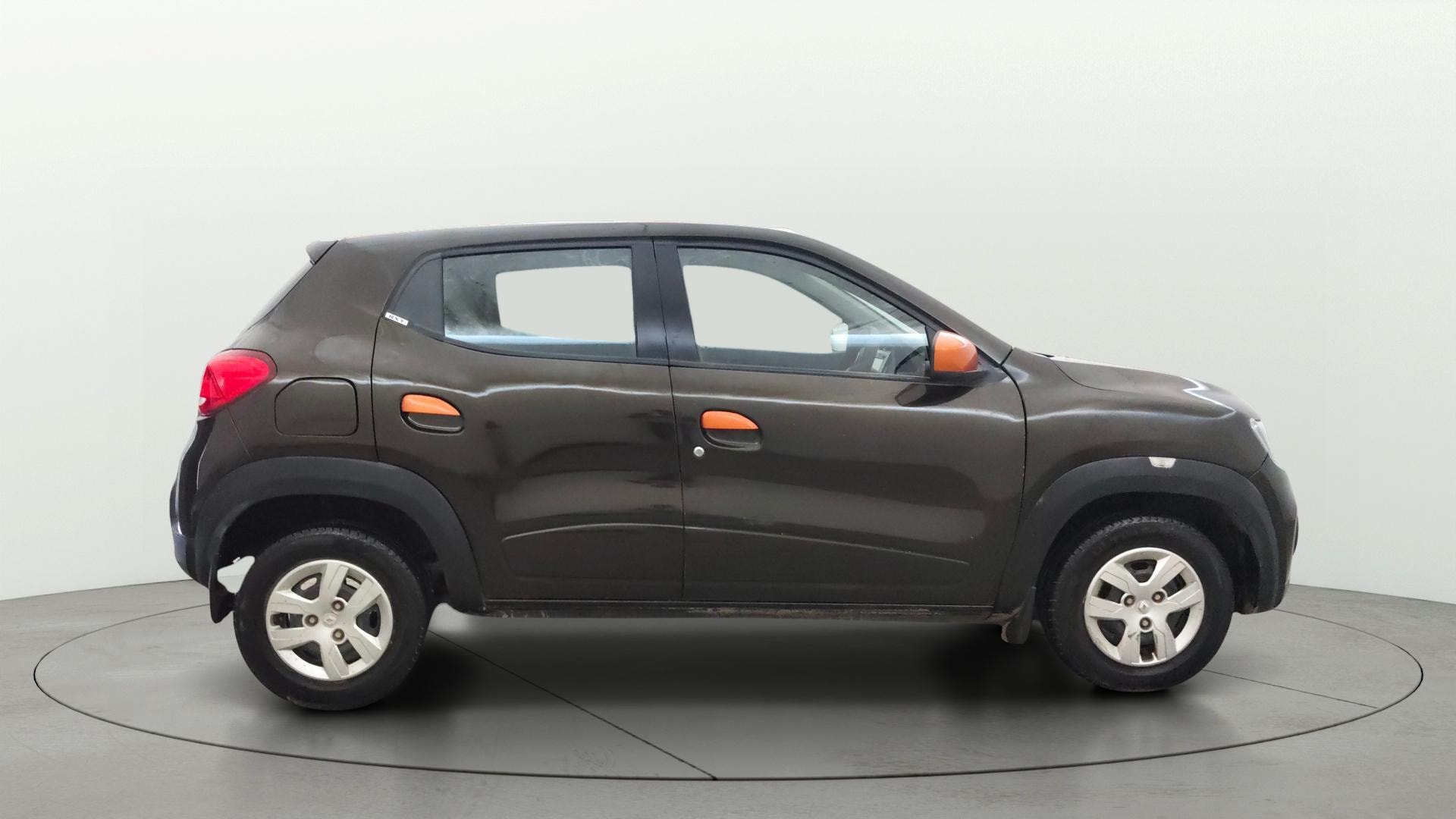 View 2017 Renault Kwid RXT 1.0 Image 8 Used 2017 Renault Kwid RXT 1.0 Image 8