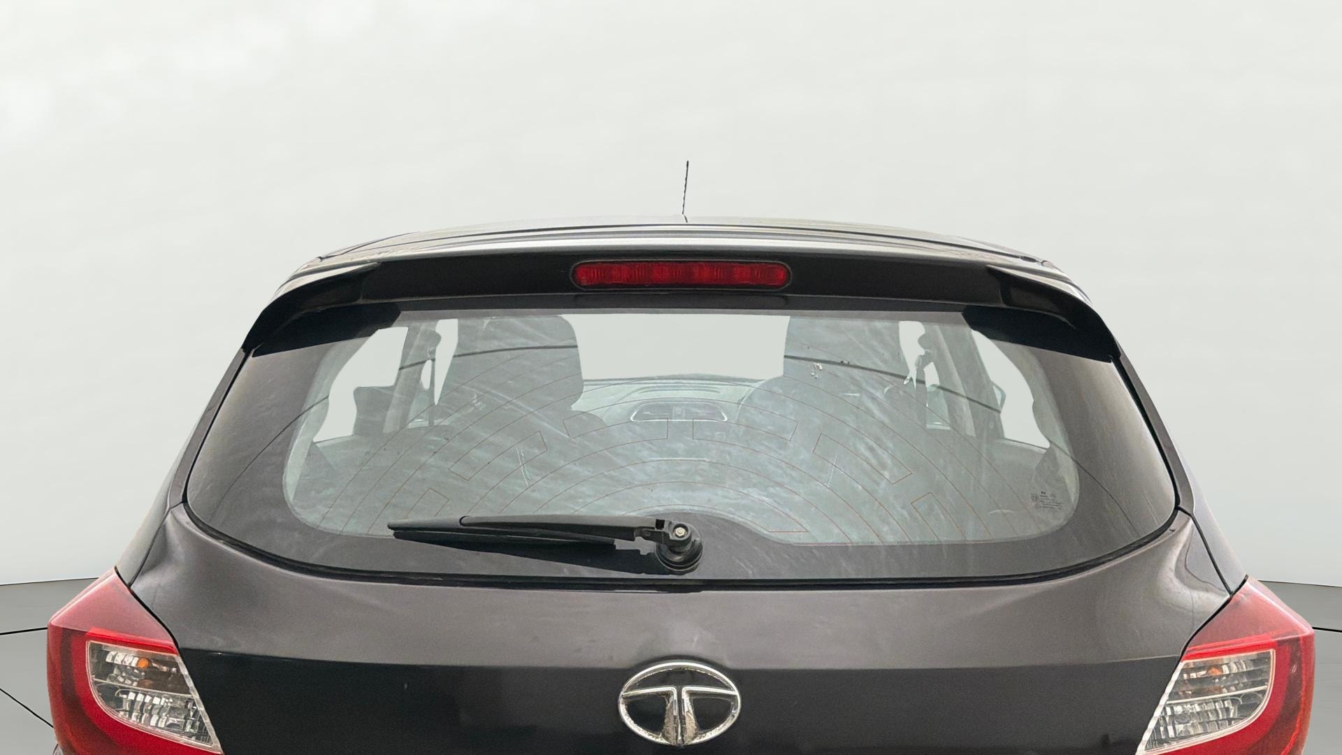 View 2022 Tata Tiago Revotorq XB Image 4 Used 2022 Tata Tiago Revotorq XB Image 4