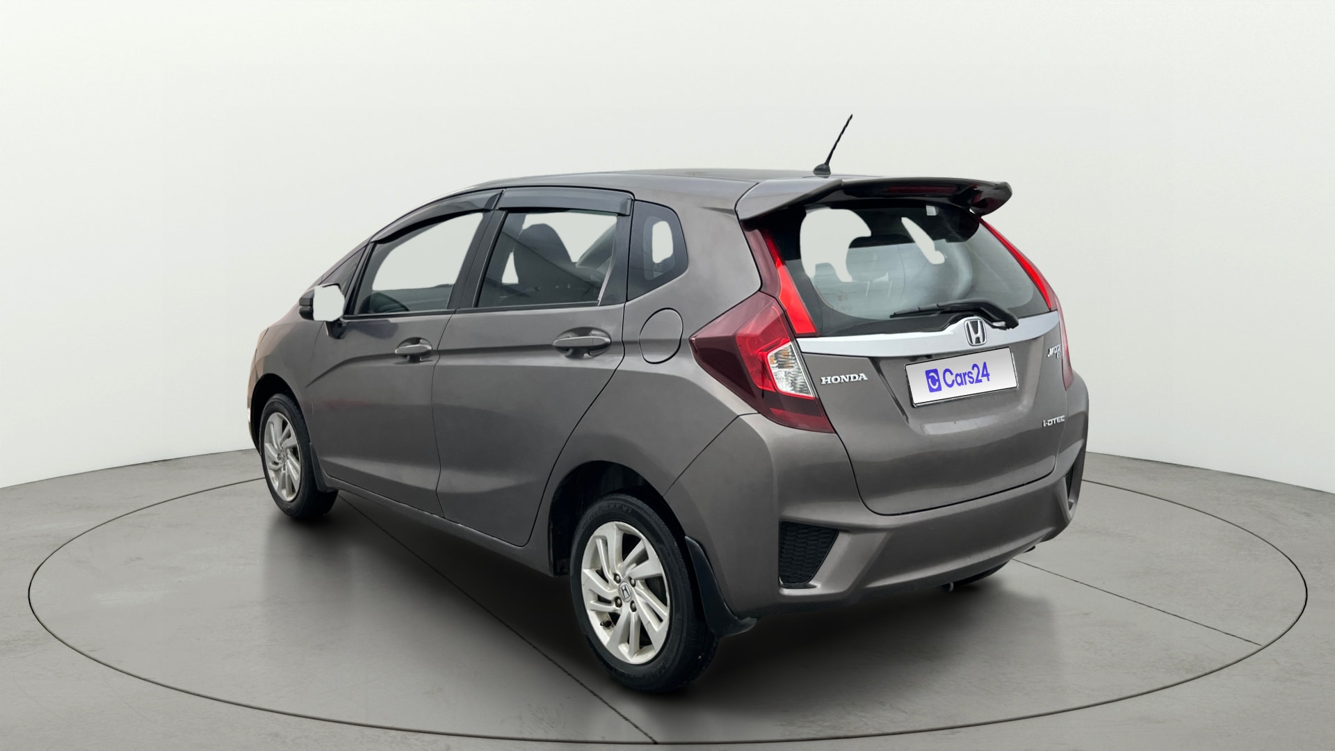 View 2017 Honda Jazz E MT Diesel Image 2 Used 2017 Honda Jazz E MT Diesel Image 2
