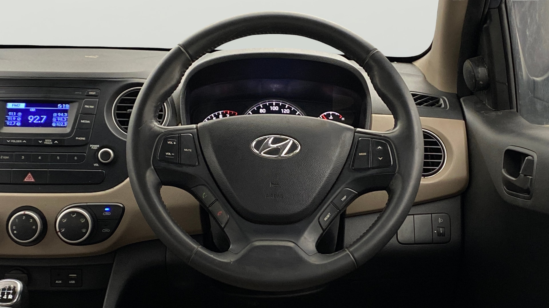 View 2016 Hyundai Grand i10 1.2 Asta Petrol Image 20 Used 2016 Hyundai Grand i10 1.2 Asta Petrol Image 20