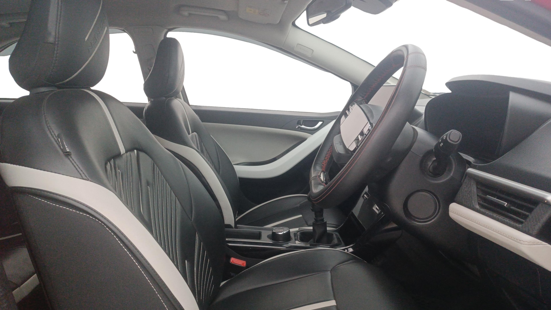 View 2023 Tata Nexon Revotron XE Image 18 Used 2023 Tata Nexon Revotron XE Image 18