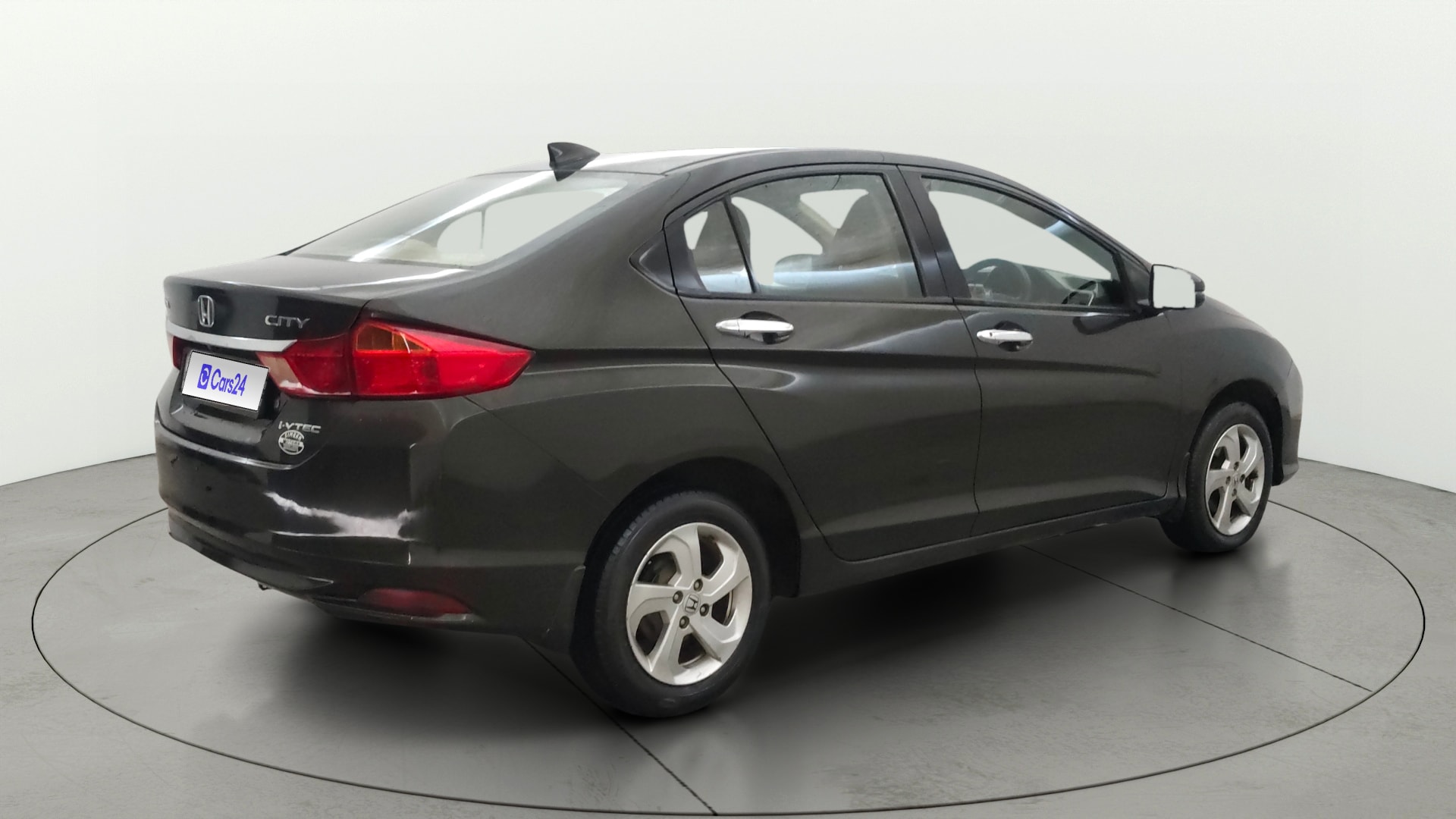 View 2015 Honda City ZX MT Diesel Anniversary Edition Image 43 Used 2015 Honda City ZX MT Diesel Anniversary Edition Image 43