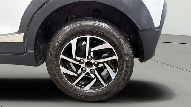 View Mahindra XUV 3XO Image 8 Used Mahindra XUV 3XO Image 8