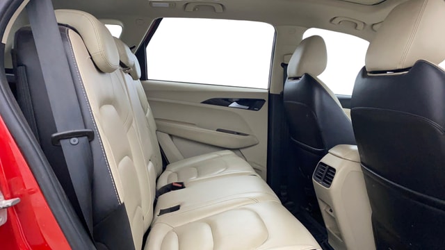View MG Hector Image 37 Used MG Hector Image 37
