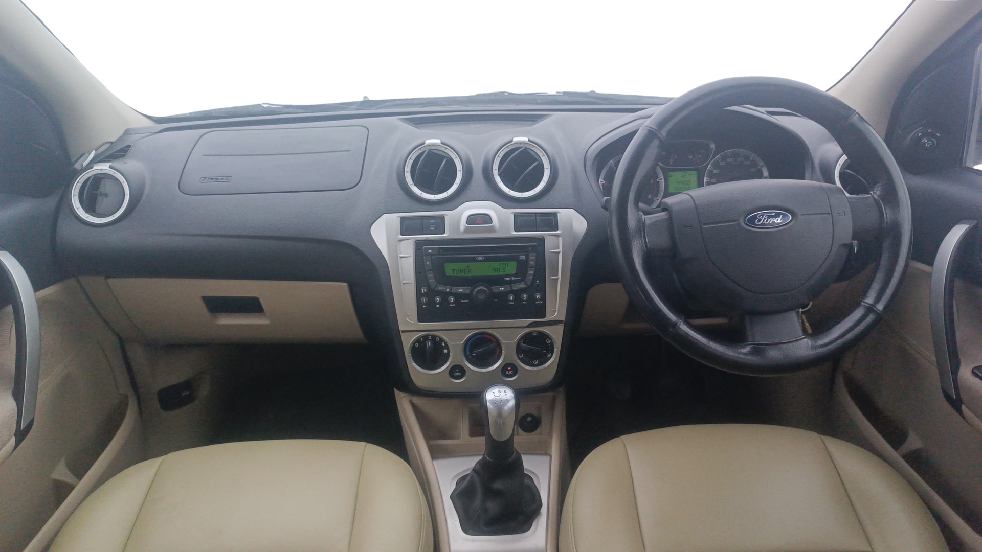 View 2015 Ford Fiesta Classic 1.4 Duratorq CLXI Image 15 Used 2015 Ford Fiesta Classic 1.4 Duratorq CLXI Image 15
