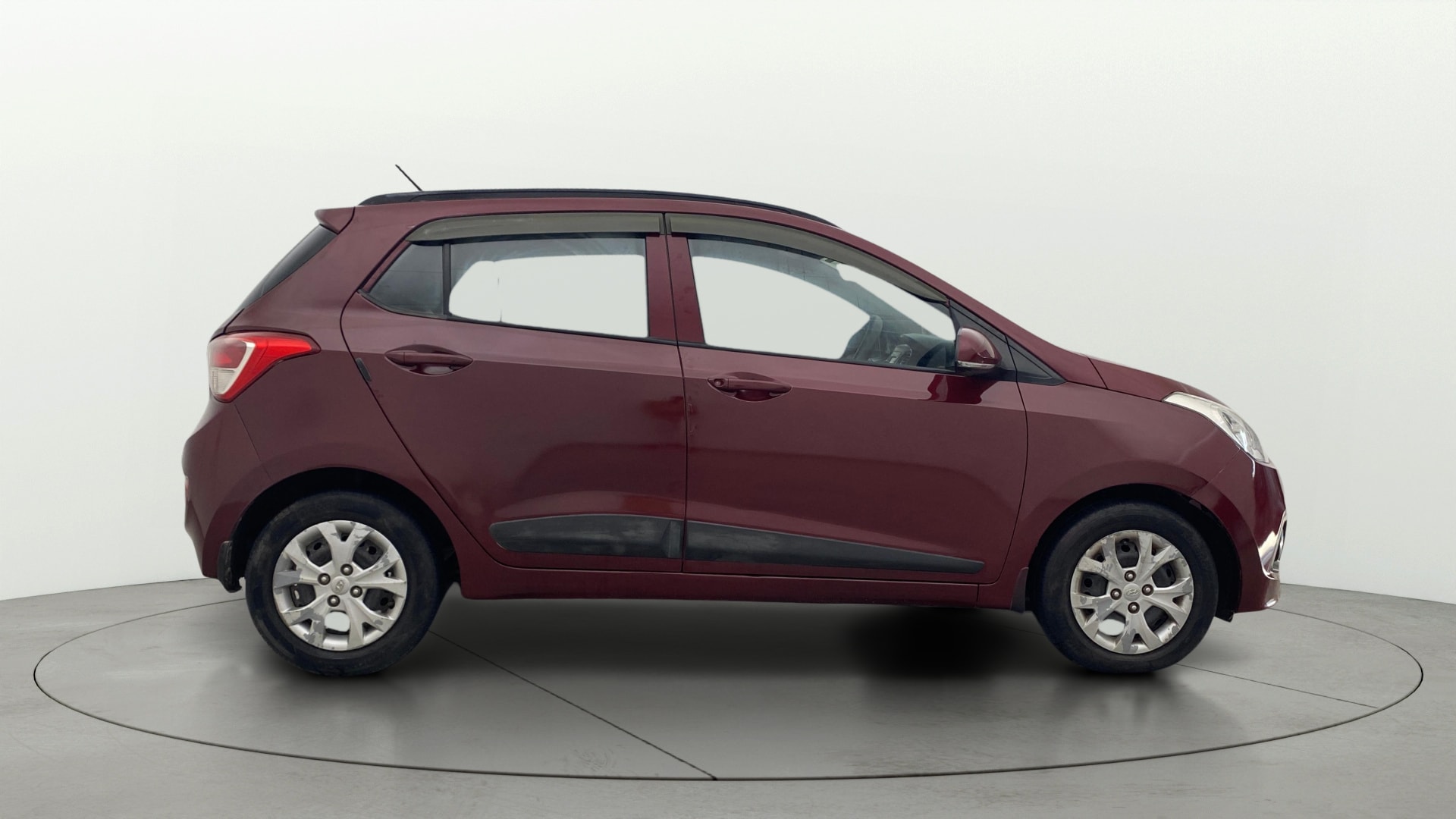 View 2016 Hyundai Grand i10 1.1 Sportz Diesel Image 8 Used 2016 Hyundai Grand i10 1.1 Sportz Diesel Image 8