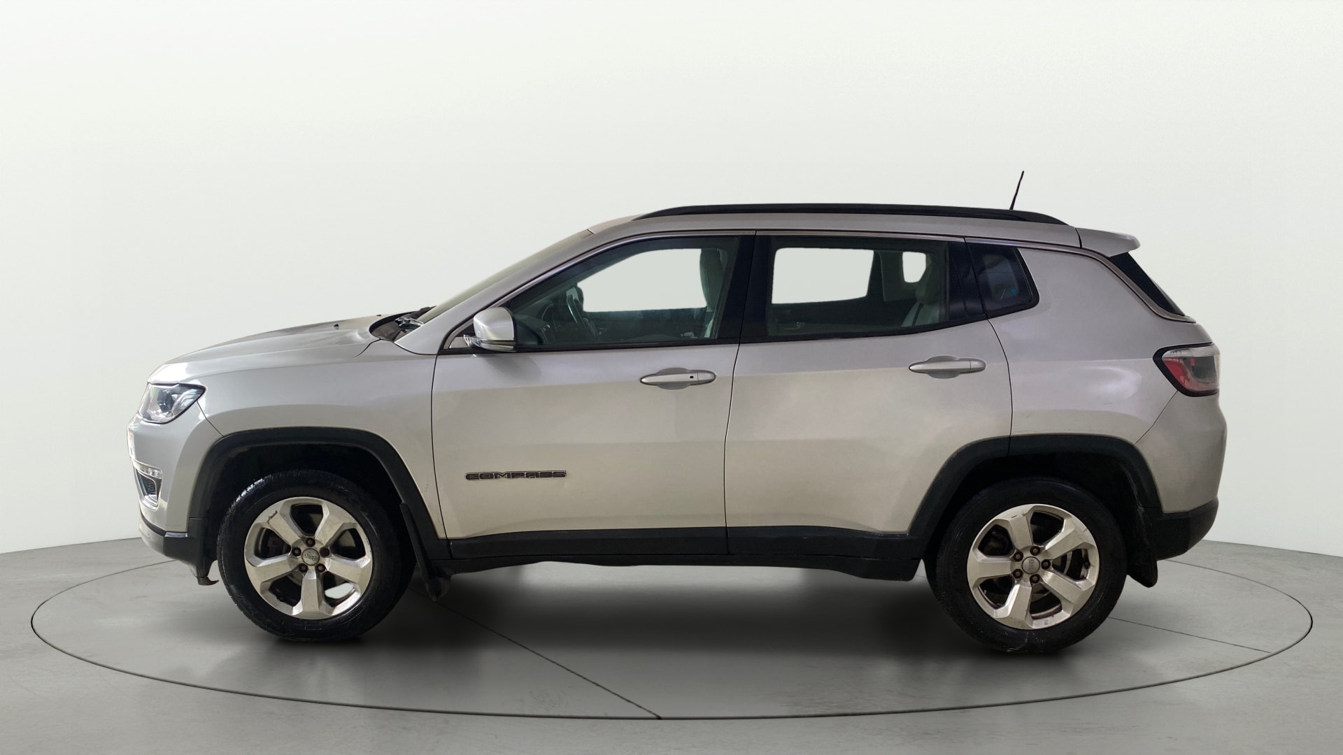 View 2017 Jeep Compass Limited 1.4 Multi AIR Petrol DDCT AT BS IV Image 26 Used 2017 Jeep Compass Limited 1.4 Multi AIR Petrol DDCT AT BS IV Image 26