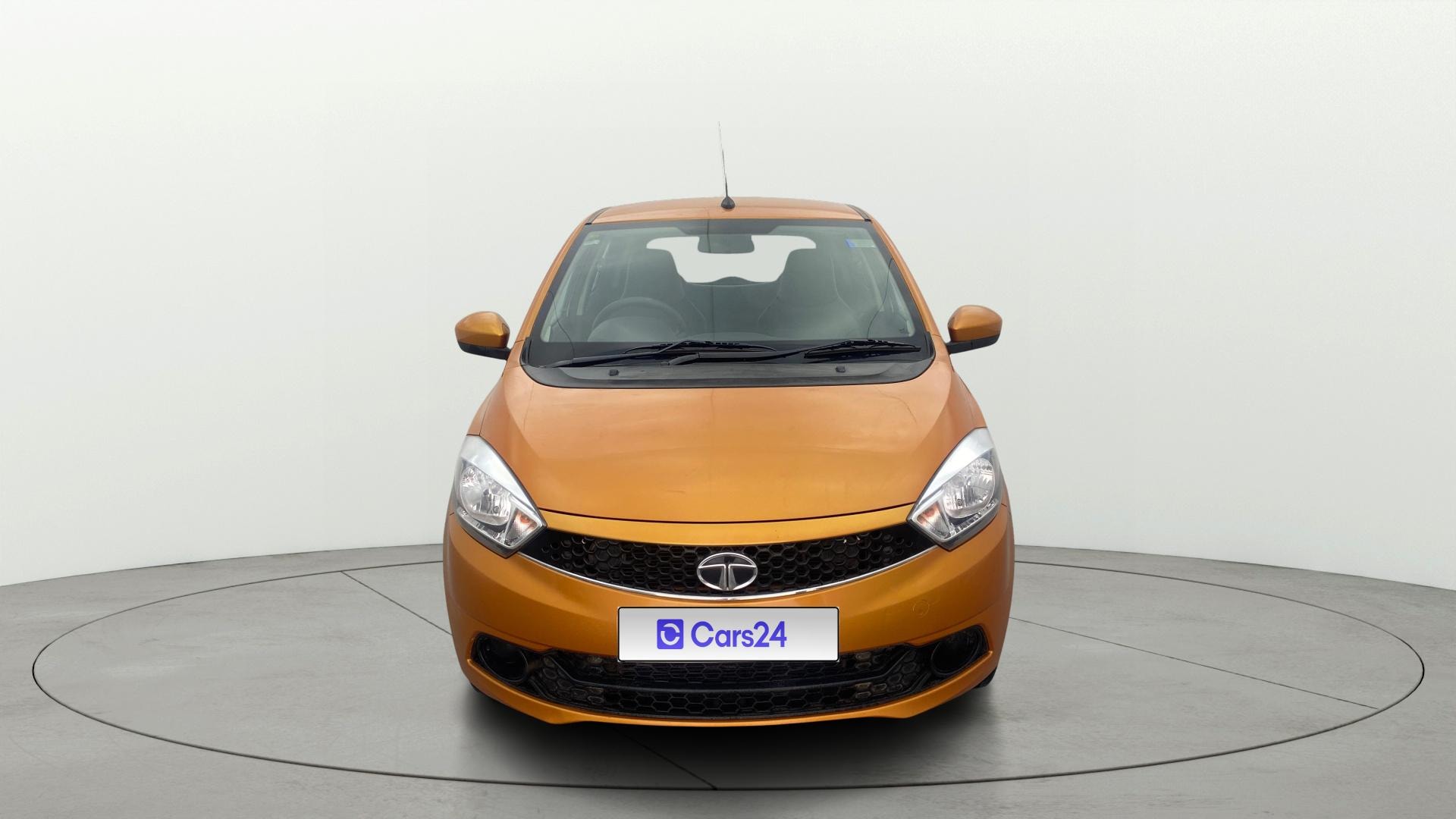 View 2016 Tata Tiago Revotorq XB Image 1 Used 2016 Tata Tiago Revotorq XB Image 1
