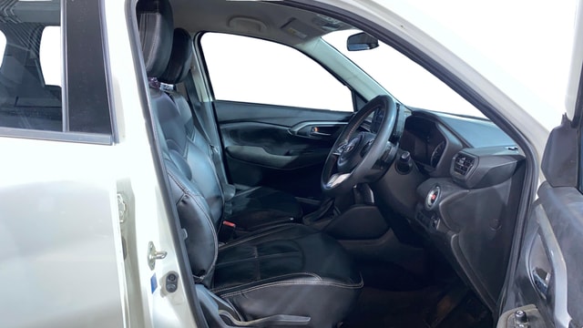 View Toyota Urban Cruiser Hyryder Image 27 Used Toyota Urban Cruiser Hyryder Image 27