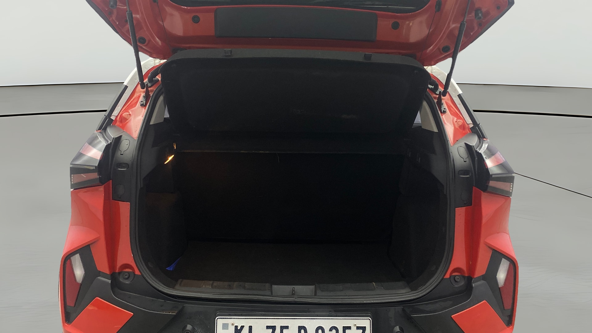 View 2024 Tata Nexon Revotron XE Image 40 Used 2024 Tata Nexon Revotron XE Image 40