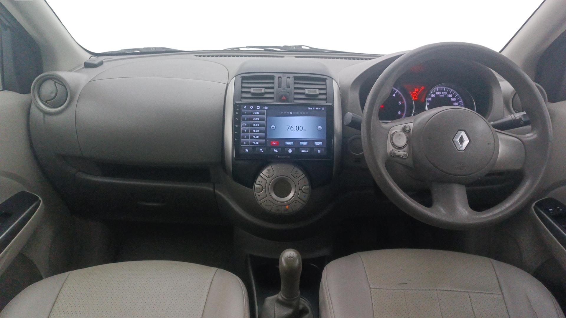 View 2014 Renault Scala RxL Diesel Image 29 Used 2014 Renault Scala RxL Diesel Image 29