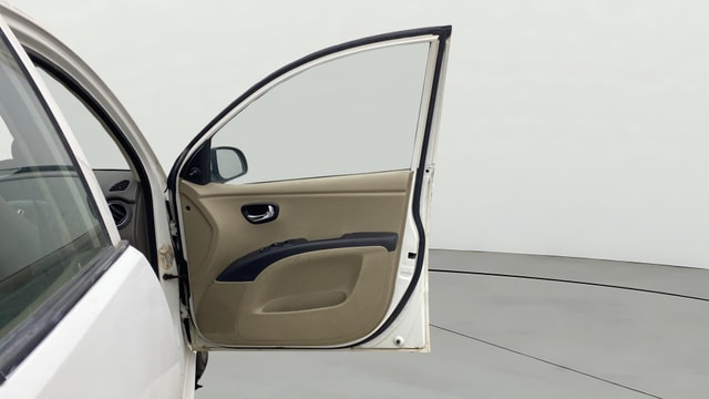View Hyundai i10 Image 43 Used Hyundai i10 Image 43