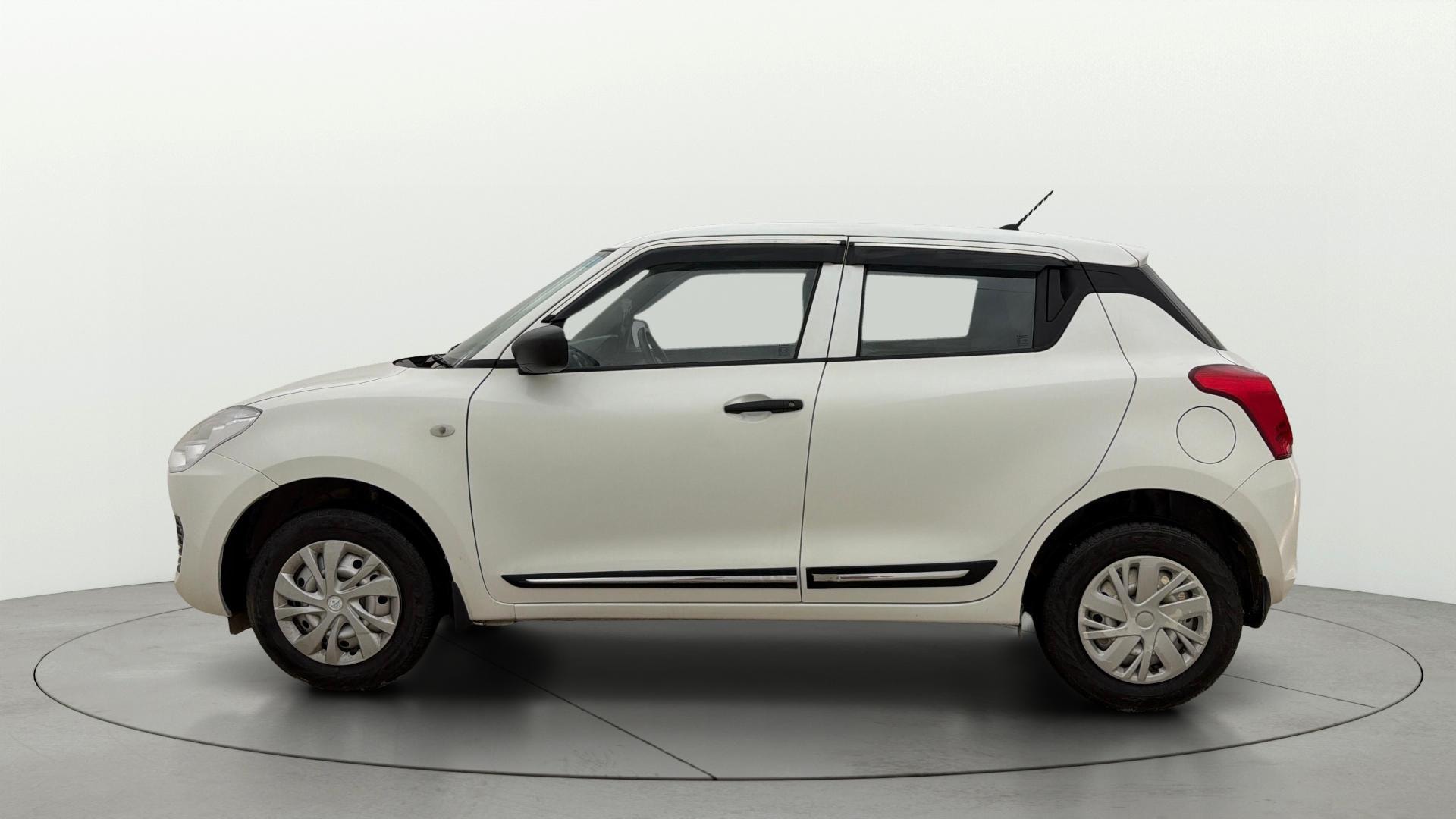 View 2024 Maruti Suzuki 1000 Base Variant Image 5 Used 2024 Maruti Suzuki 1000 Base Variant Image 5