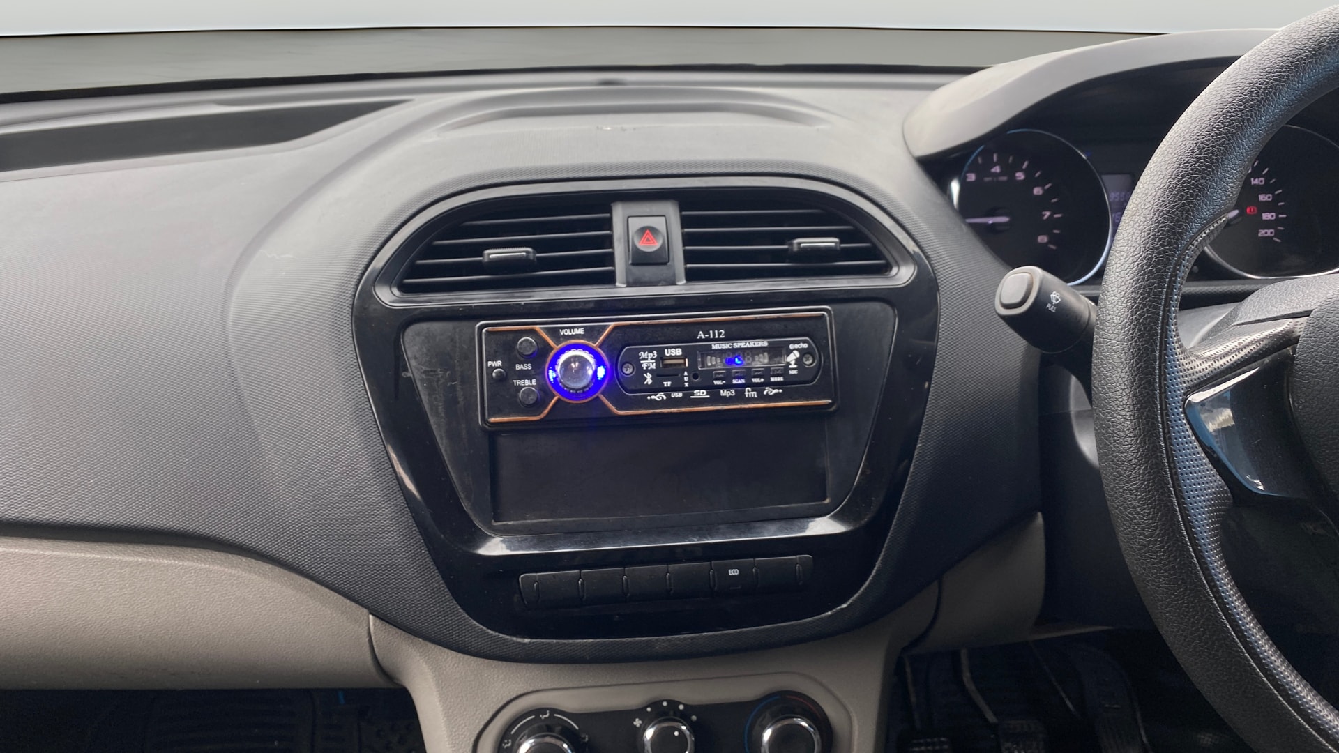 View 2019 Tata Tiago Revotorq XB Image 17 Used 2019 Tata Tiago Revotorq XB Image 17