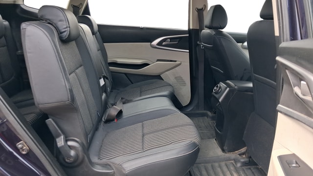 View Kia Carens Image 38 Used Kia Carens Image 38