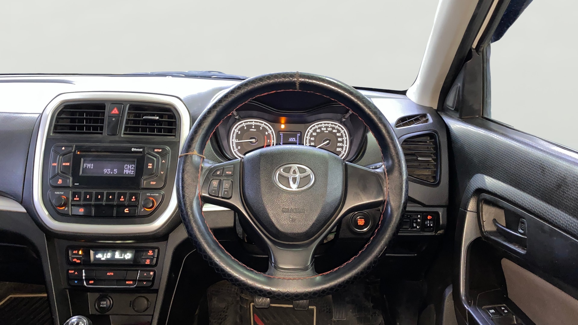 View 2021 Toyota Urban Cruiser Mid MT Image 14 Used 2021 Toyota Urban Cruiser Mid MT Image 14