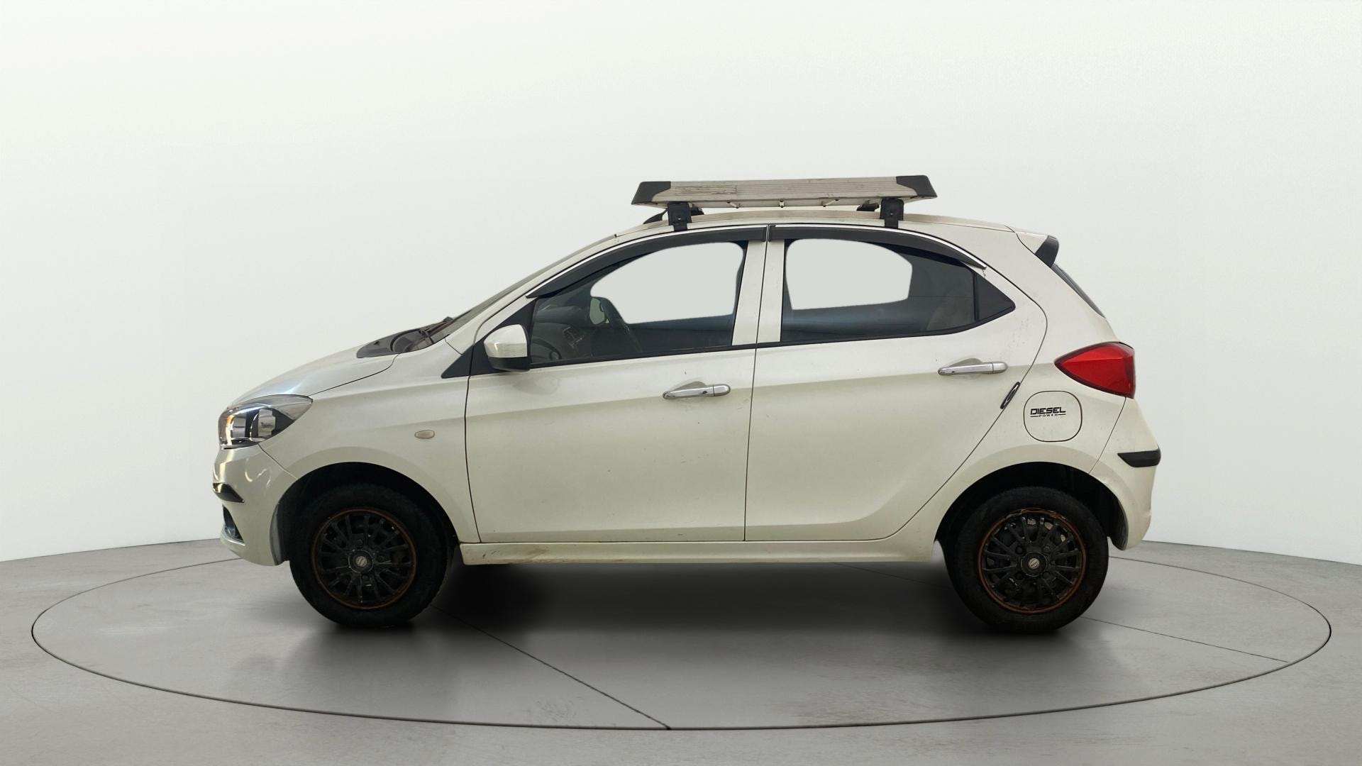 View 2018 Tata Tiago Revotorq XB Image 5 Used 2018 Tata Tiago Revotorq XB Image 5