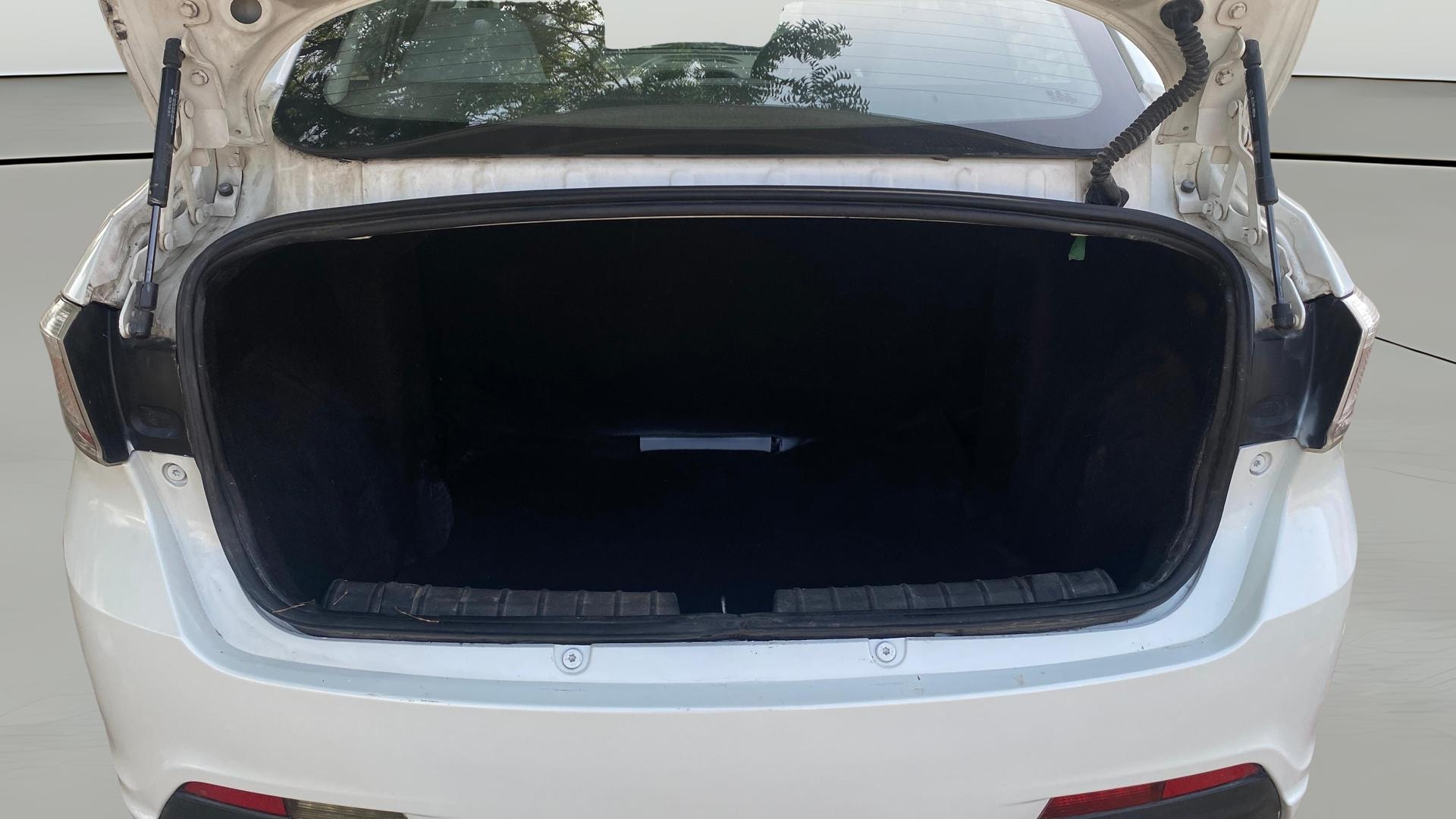 View 2021 Tata Tigor XE Diesel Image 38 Used 2021 Tata Tigor XE Diesel Image 38
