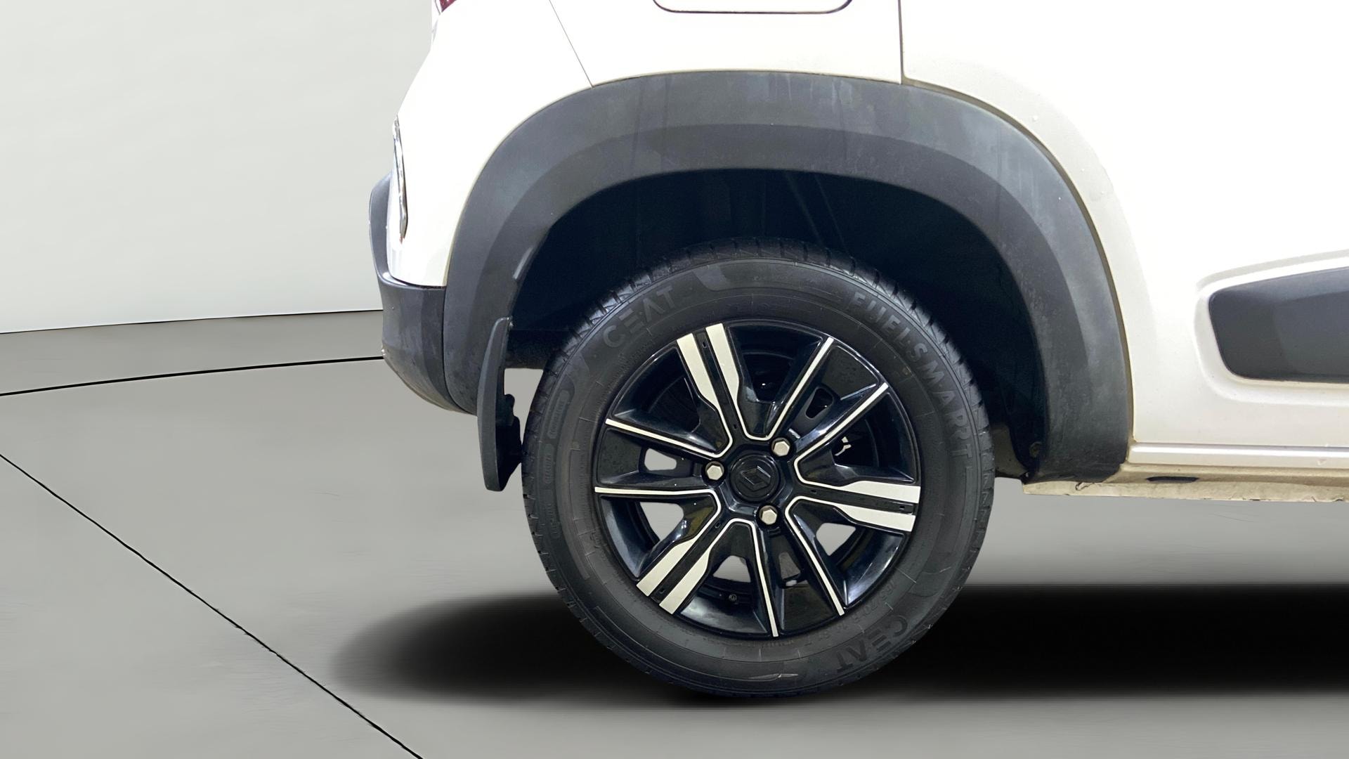 View 2023 Renault Kwid RXL 1.0 BS IV Image 24 Used 2023 Renault Kwid RXL 1.0 BS IV Image 24