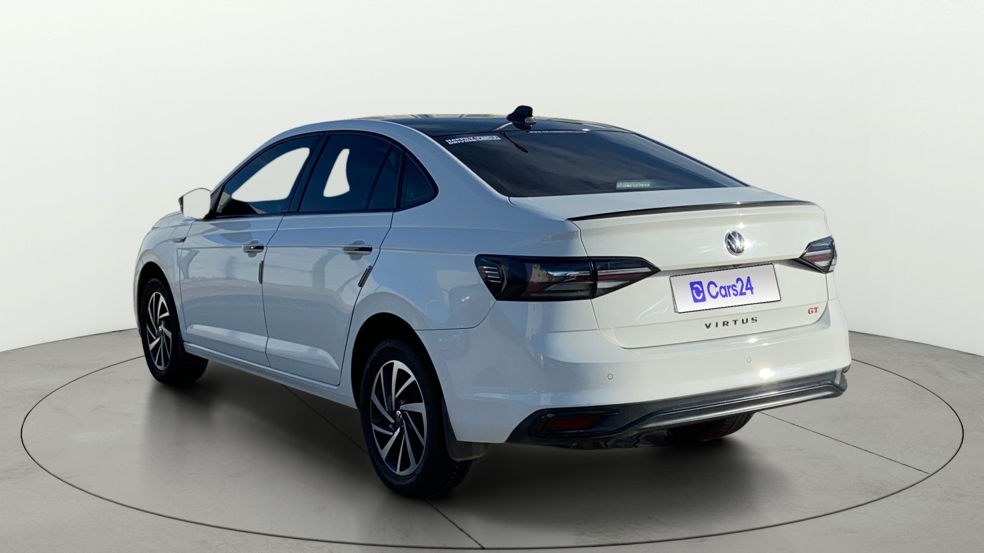 View 2022 Volkswagen Virtus Topline 1.0 TSI MT Image 2 Used 2022 Volkswagen Virtus Topline 1.0 TSI MT Image 2