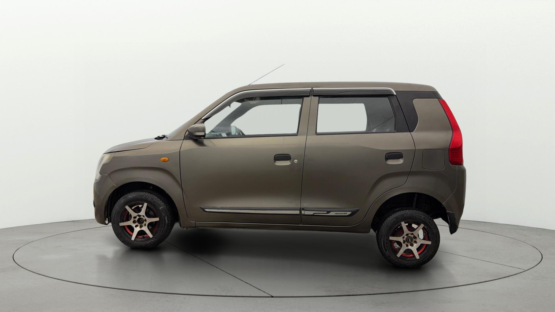 View 2021 Maruti Suzuki 1000 Base Variant Image 5 Used 2021 Maruti Suzuki 1000 Base Variant Image 5