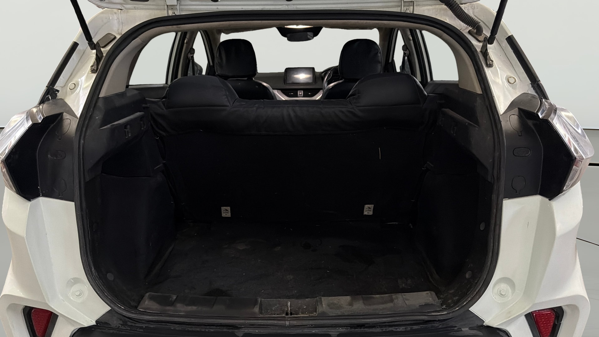 View 2023 Tata Nexon Revotron XE Image 36 Used 2023 Tata Nexon Revotron XE Image 36