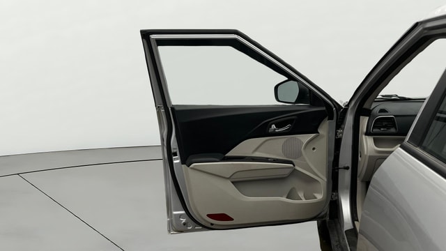 View Mahindra XUV300 Image 32 Used Mahindra XUV300 Image 32