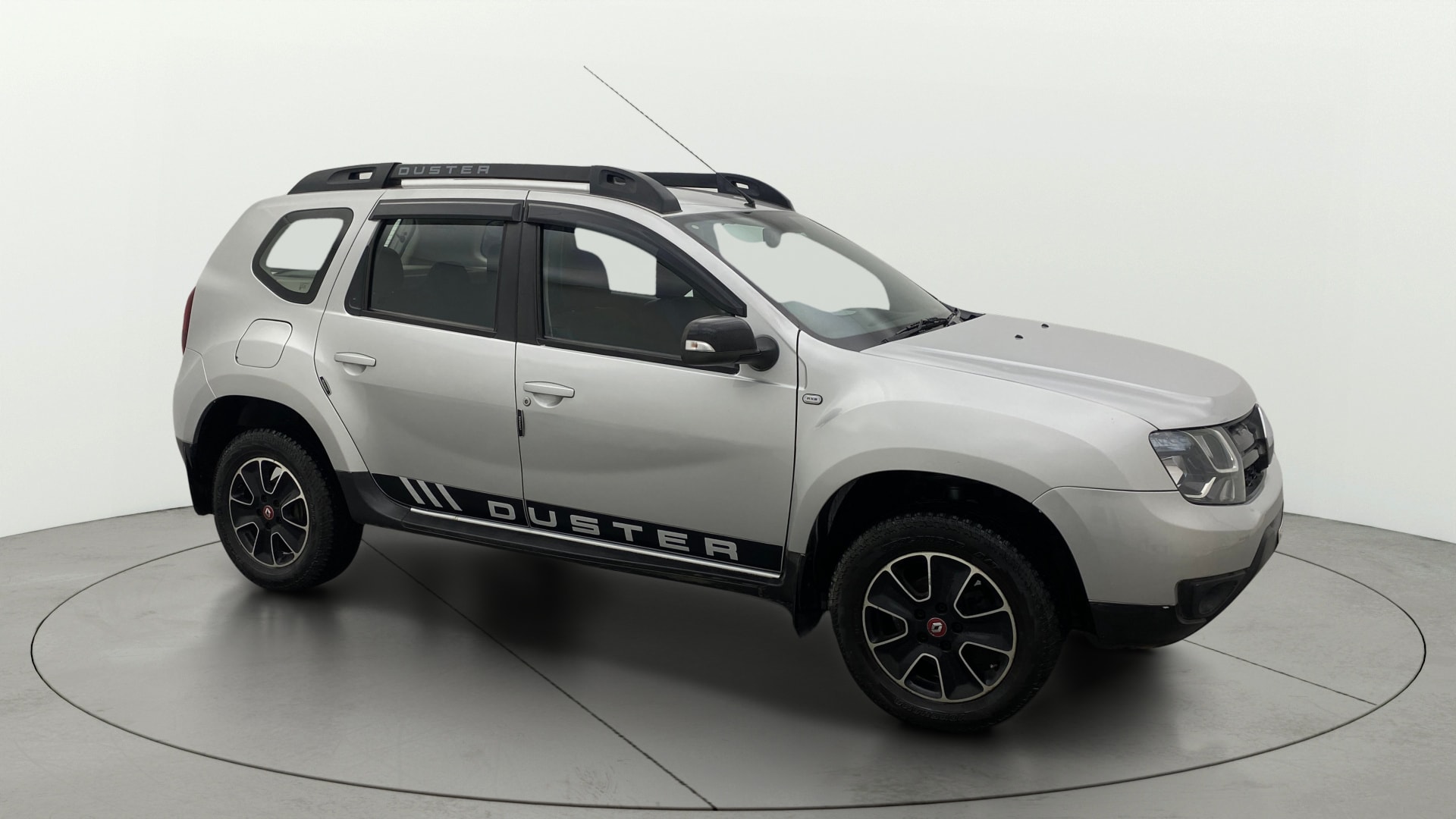 View 2017 Renault Duster Petrol RxS CVT Petrol Image 14 Used 2017 Renault Duster Petrol RxS CVT Petrol Image 14