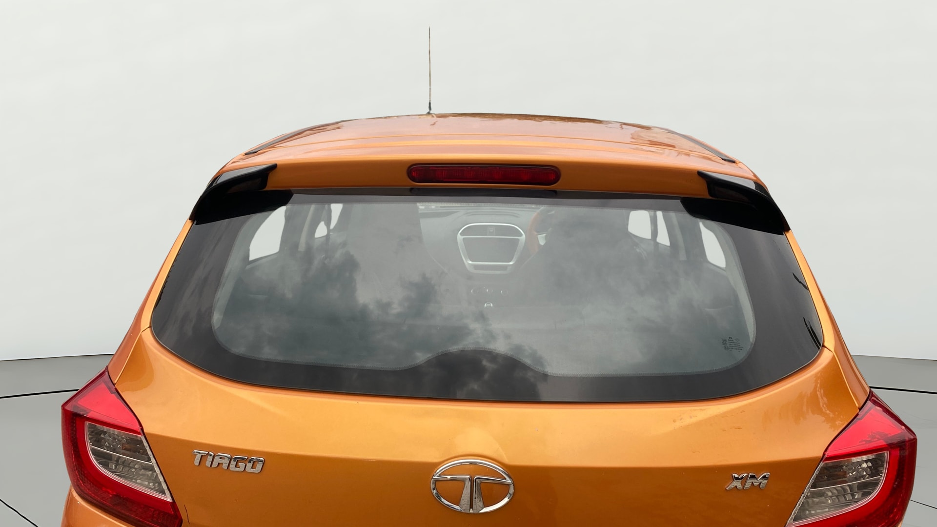 View 2016 Tata Tiago Revotorq XB Image 4 Used 2016 Tata Tiago Revotorq XB Image 4