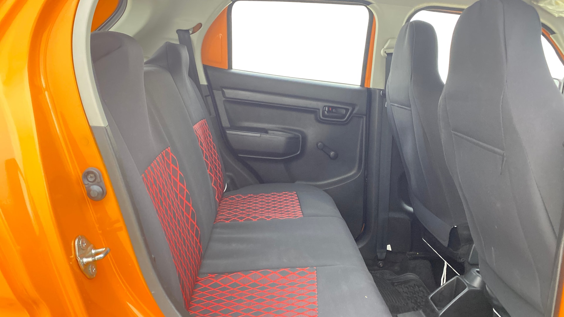 View 2019 Maruti Suzuki 1000 Base Variant Image 28 Used 2019 Maruti Suzuki 1000 Base Variant Image 28