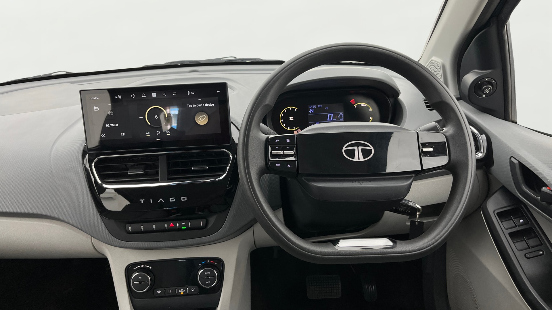 Used 2025 Tata Tiago Used 2025 Tata Tiago