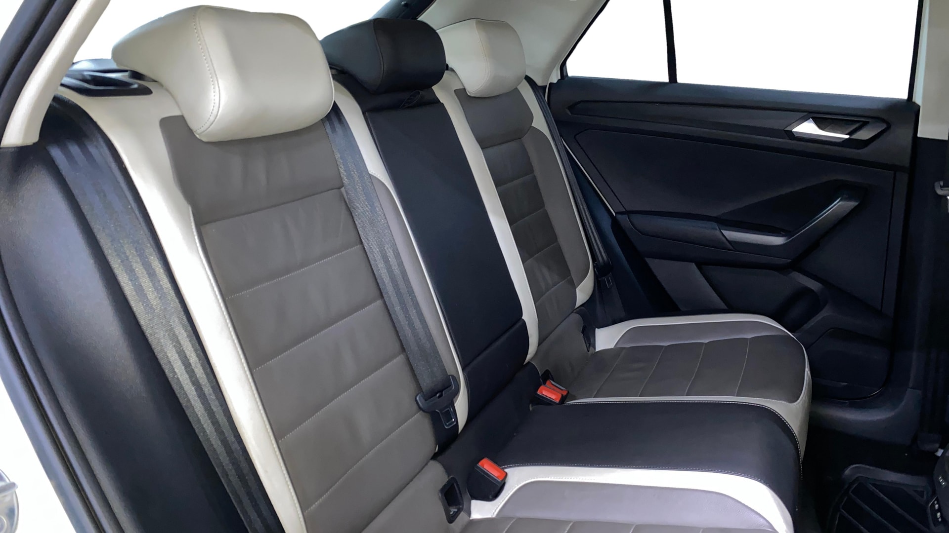 View 2021 Volkswagen T-Roc 1.5 TSI Image 35 Used 2021 Volkswagen T-Roc 1.5 TSI Image 35