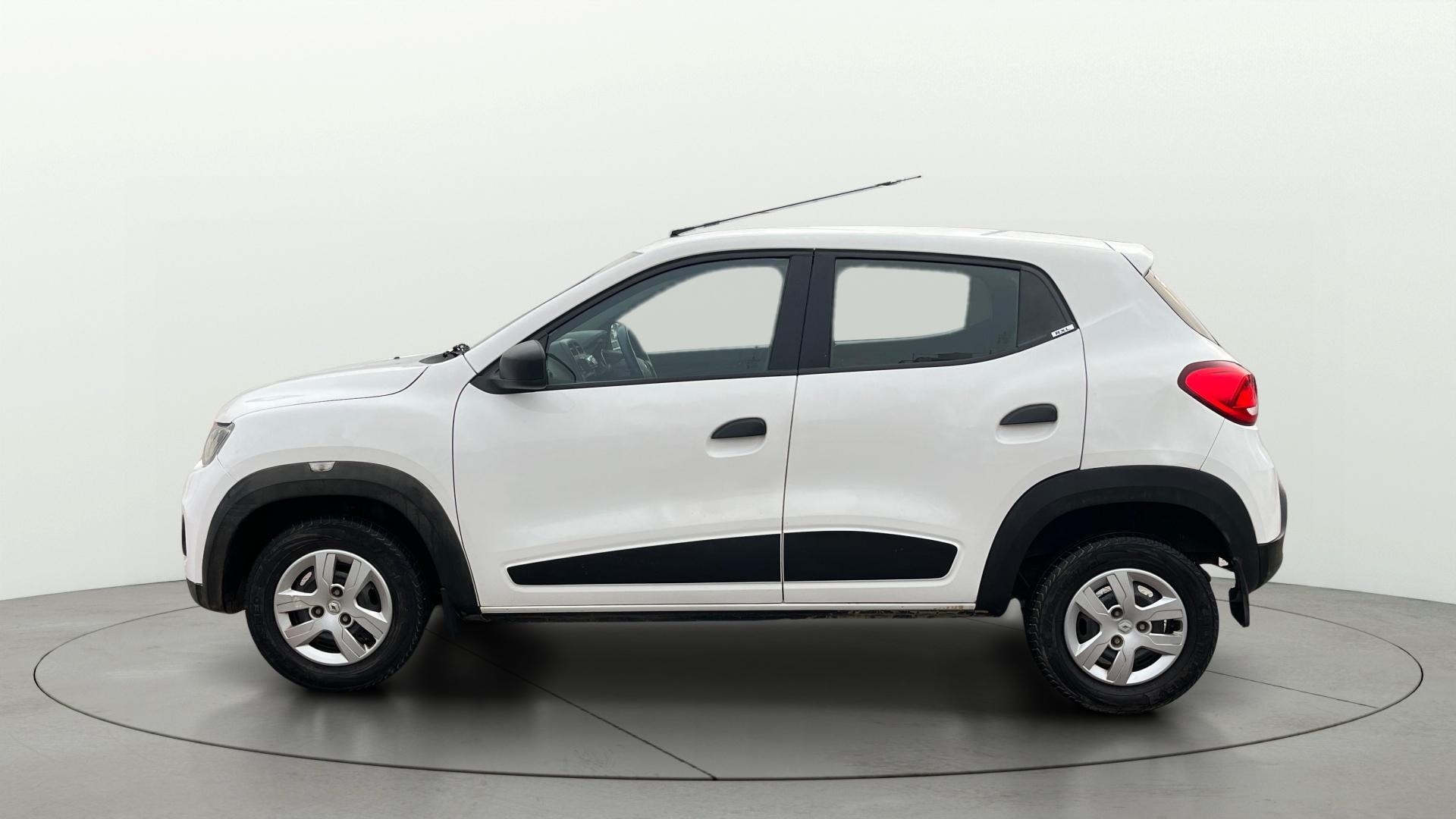 View 2016 Renault Kwid RXL Image 5 Used 2016 Renault Kwid RXL Image 5
