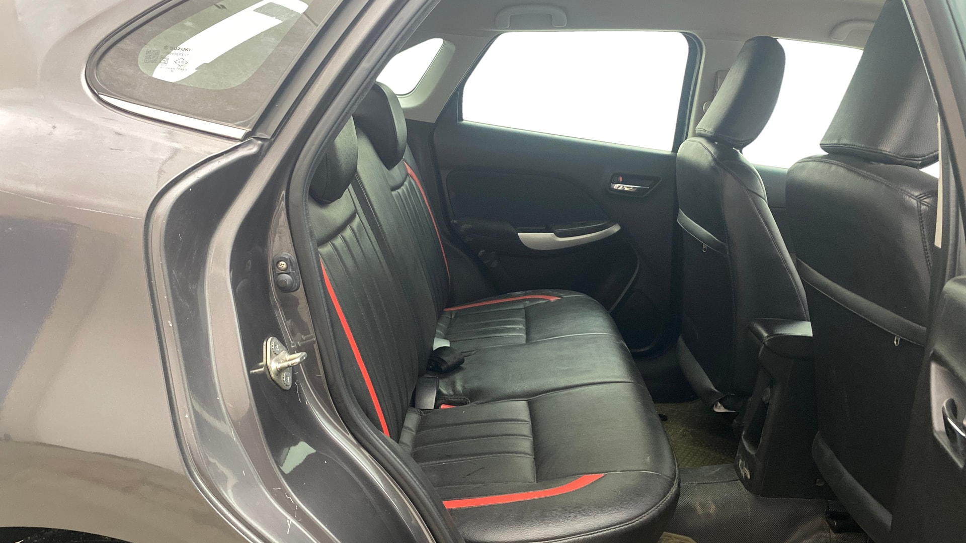 View 2018 Maruti Suzuki 1000 Base Variant Image 30 Used 2018 Maruti Suzuki 1000 Base Variant Image 30