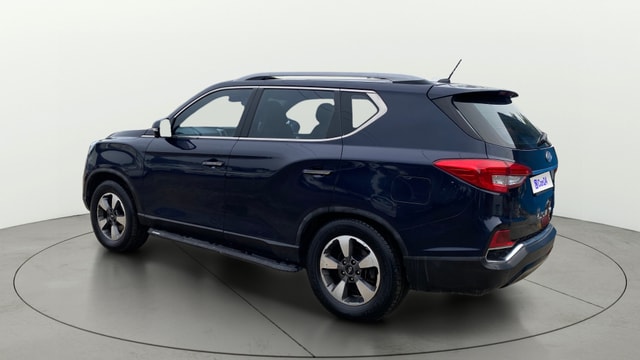 View Mahindra Alturas G4 Image 2 Used Mahindra Alturas G4 Image 2