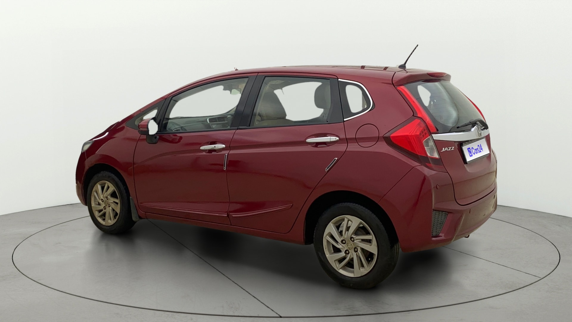 View 2018 Honda Jazz E MT Diesel Image 2 Used 2018 Honda Jazz E MT Diesel Image 2