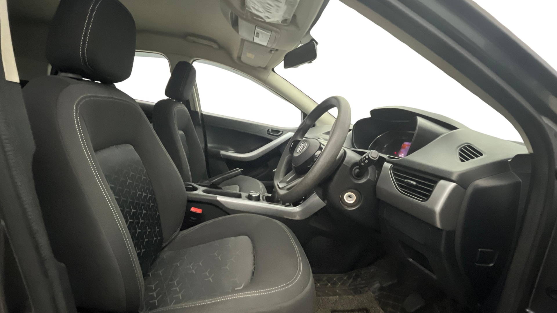 View 2020 Tata Nexon Revotron XM Image 17 Used 2020 Tata Nexon Revotron XM Image 17