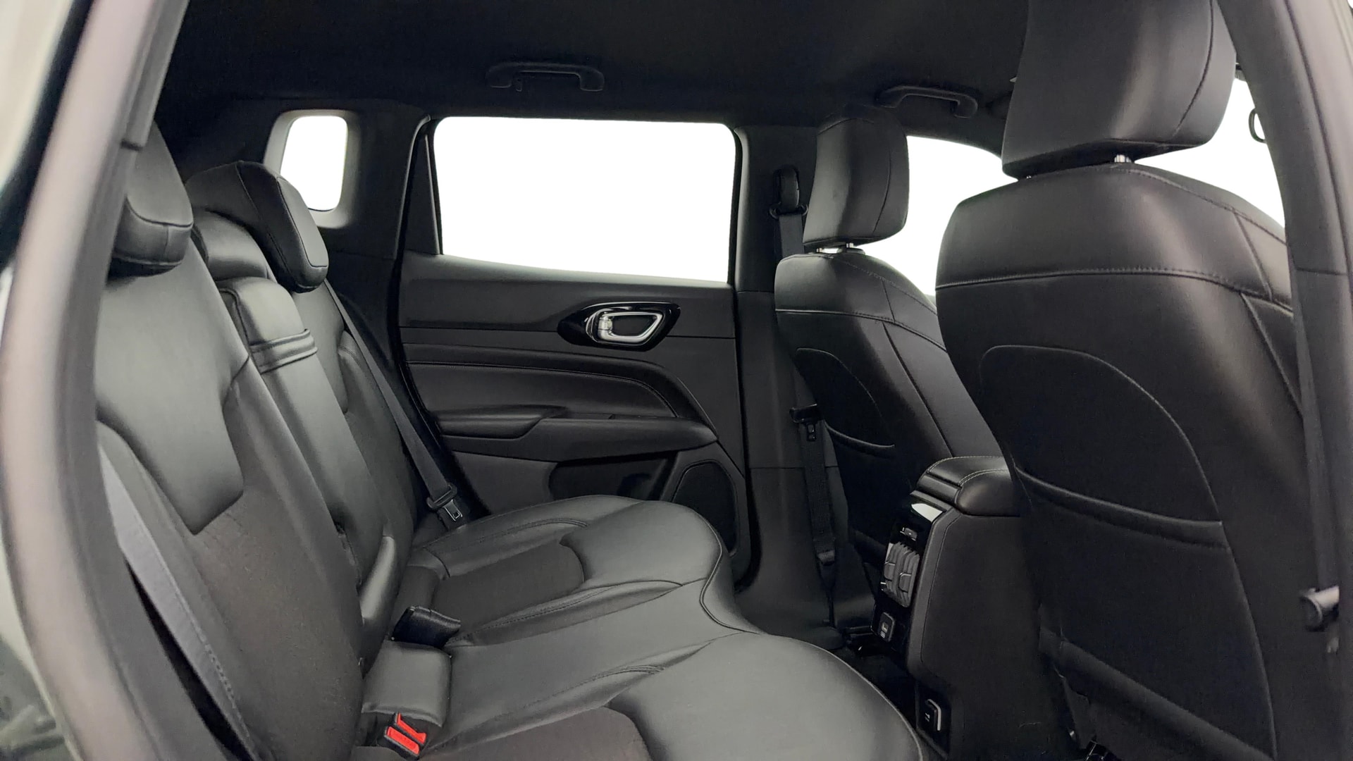 View 2022 Jeep Compass Night Eagle Edition 1.4 Petrol (O) DDCT Image 36 Used 2022 Jeep Compass Night Eagle Edition 1.4 Petrol (O) DDCT Image 36