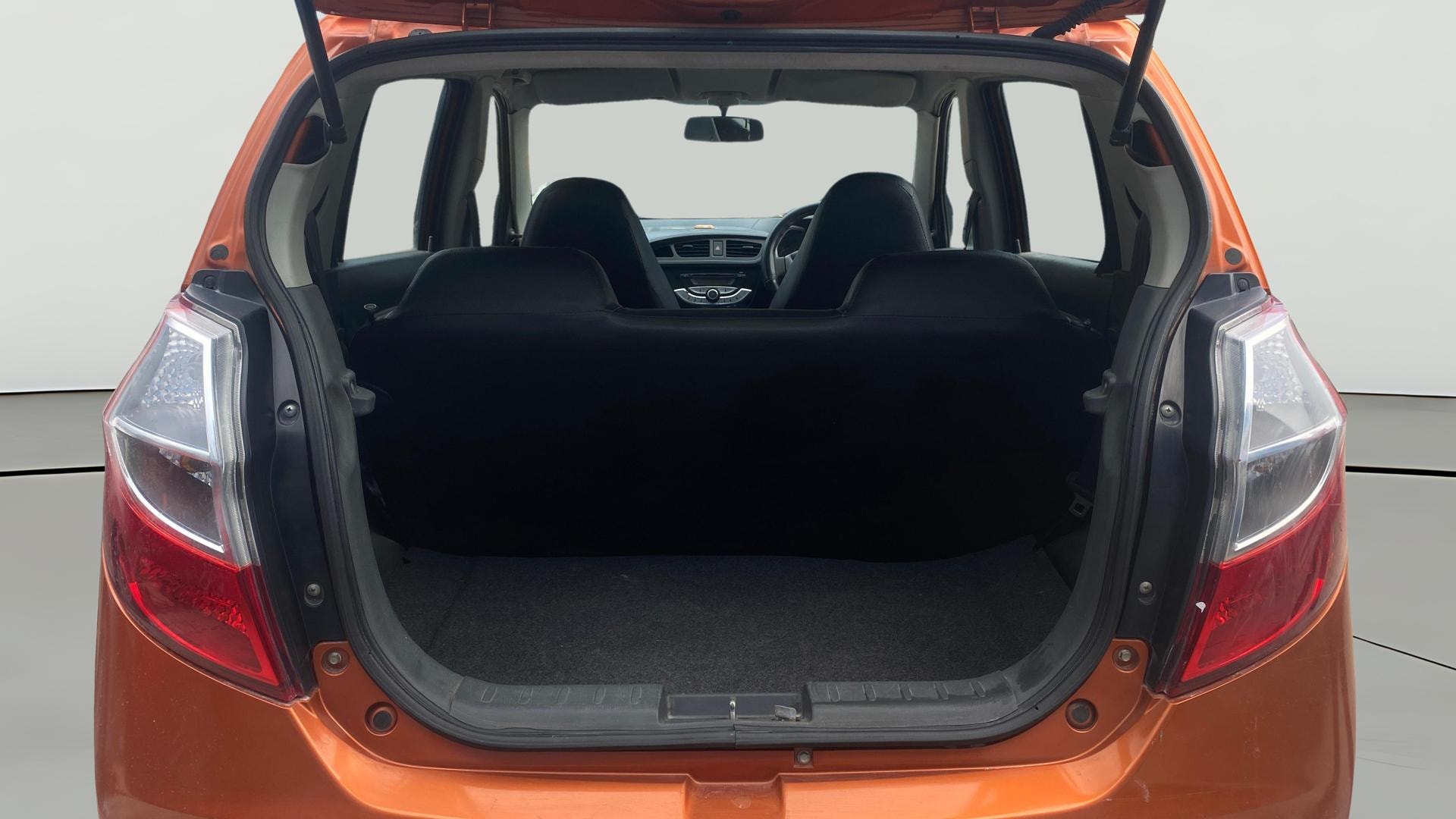 View 2018 Maruti Suzuki Alto K10 LX Image 36 Used 2018 Maruti Suzuki Alto K10 LX Image 36