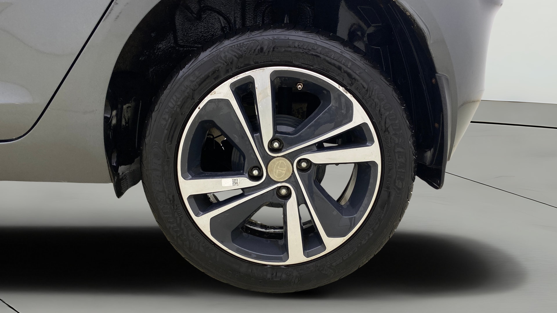 View 2023 Tata Altroz XZ Petrol Image 12 Used 2023 Tata Altroz XZ Petrol Image 12