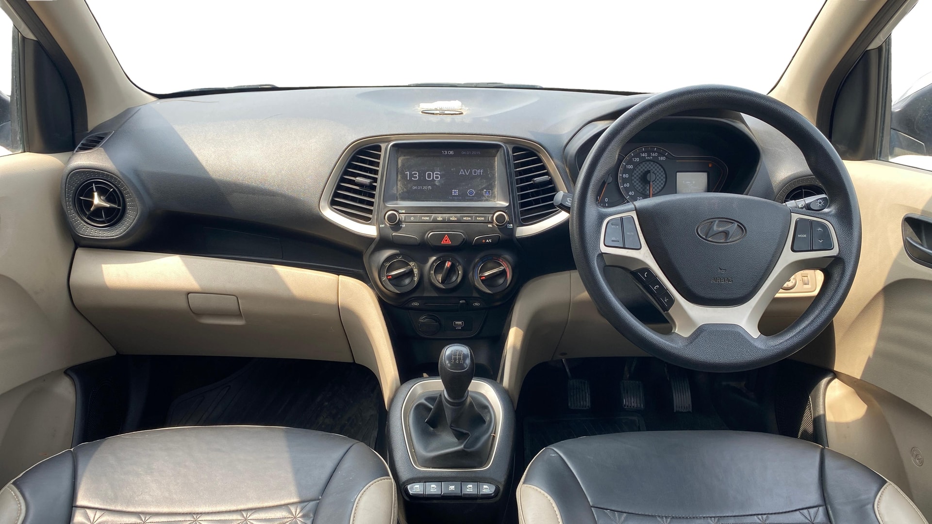 View 2021 Hyundai New Santro D-Lite Petrol Image 15 Used 2021 Hyundai New Santro D-Lite Petrol Image 15