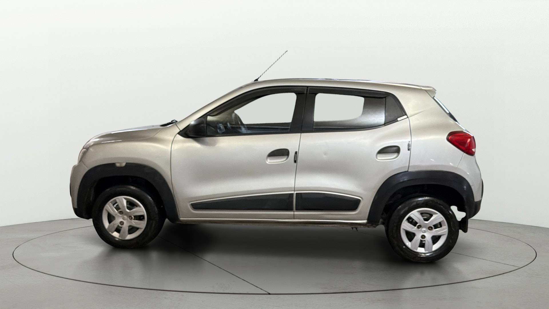 View 2019 Renault Kwid RXL Image 5 Used 2019 Renault Kwid RXL Image 5