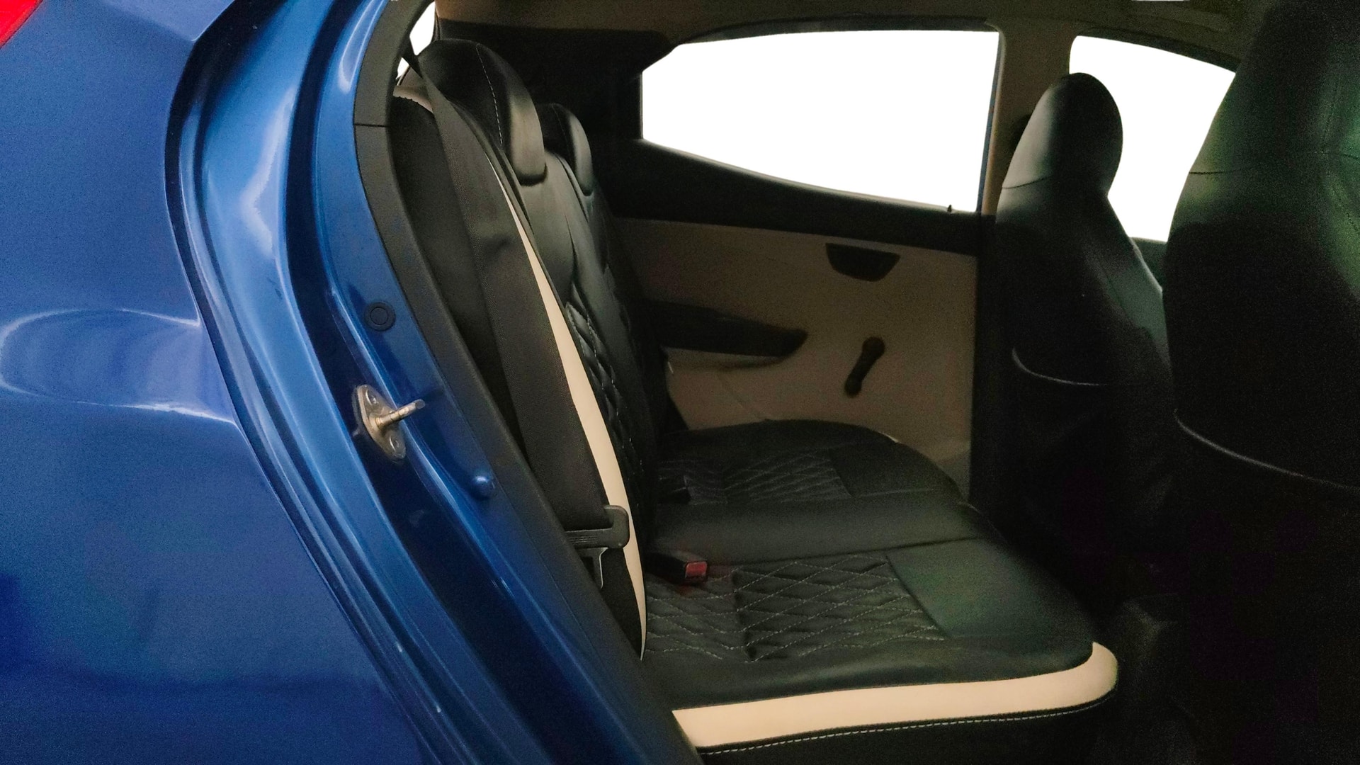 View 2013 Hyundai EON Era Plus Image 29 Used 2013 Hyundai EON Era Plus Image 29
