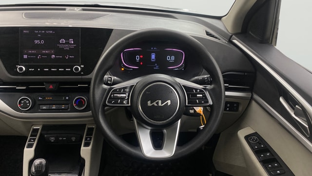 View Kia Carens Image 21 Used Kia Carens Image 21